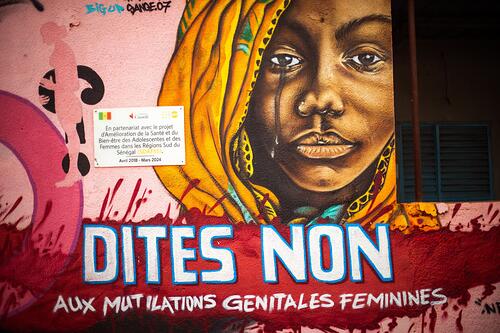 Een poster voor Power to Youth in Senegal