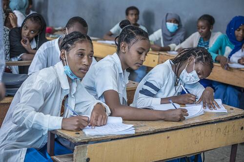 meisjes naar school Ethiopië